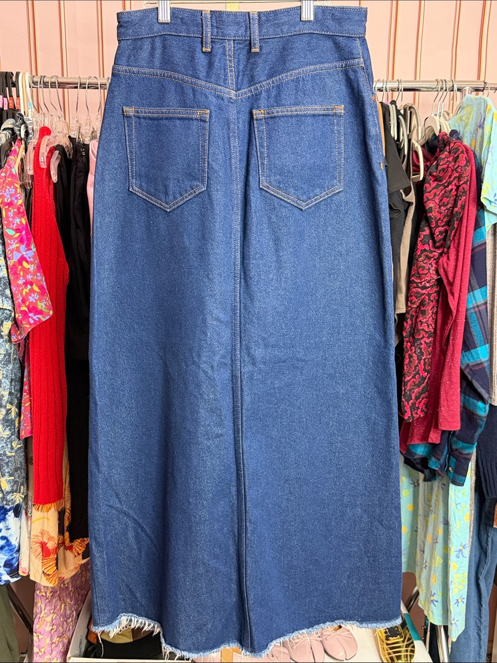 Pilcro Anthropologie The Madi Front-Slit Denim Skirt Dark Jean A-Line Fray Sz 4 - Picture 7 of 7